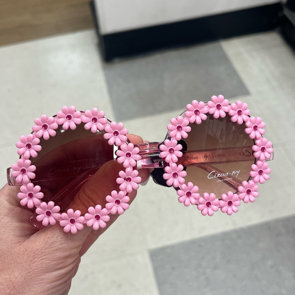 Fun pink flower sunnies